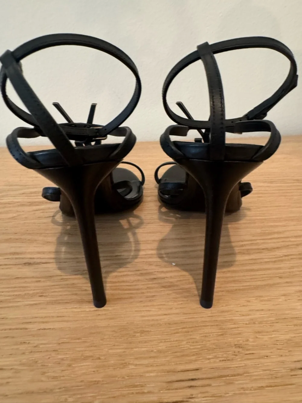 Saint Laurent Black Logo T-Strap Stiletto Sandals - Picture 9 of 16
